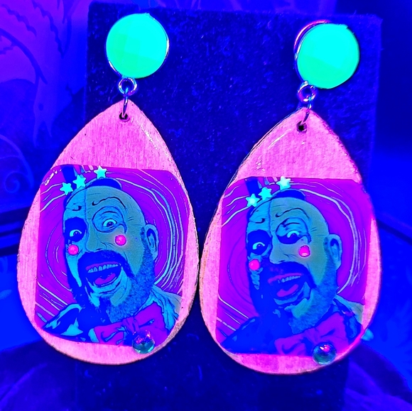 Glowing neon Captain Spalding Earrings - Picture 1 of 5